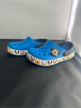 CROCS Kids Blue Slip-On Clogs with Mickey Mouse Charm size C 9